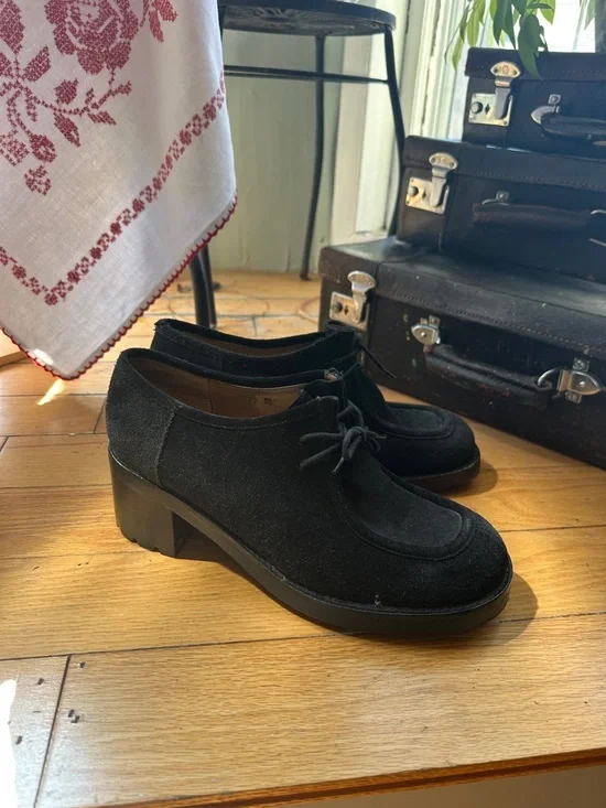 Vintage J. Crew Black Suede Lace-Up Block Heel shoes - Picture 15 of 15